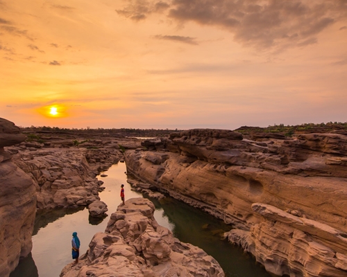 Sunrise at Hat Chom Dao or Kaeng Chom Dao, Ubon Ratchathani Published in Love Khemarat Osotho Magazine, Issued : April 2017